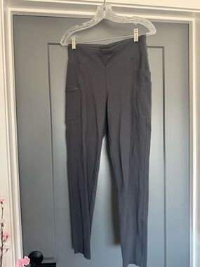 Pocketed Black High-Rise Leggings for Women